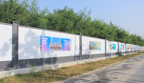大通建材鋼圍擋、pvc圍擋符合深圳市政府統(tǒng)一標(biāo)準(zhǔn)的圍擋，美觀環(huán)保、安全穩(wěn)固。