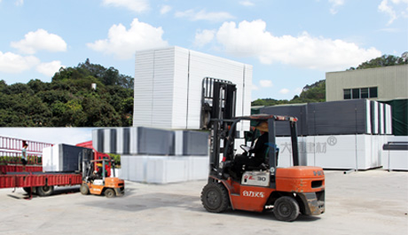 大通建材，工地圍擋，施工圍擋廠家，貨源穩(wěn)定，自由工廠生產(chǎn)銷售。